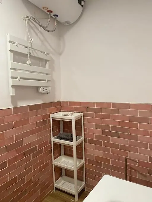 Estudio Completo A Estrenar En Triana Seville