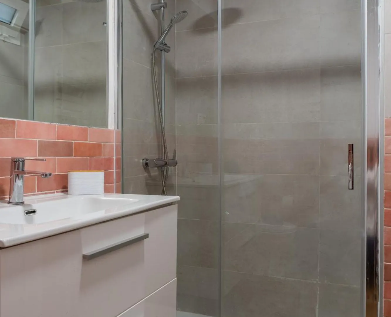 Apartment Estudio Completo A Estrenar En Triana Seville