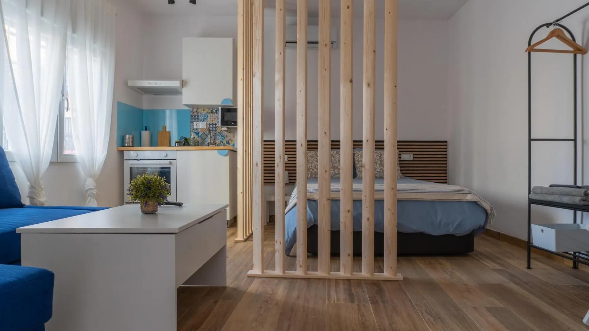 Estudio Completo A Estrenar En Triana Seville